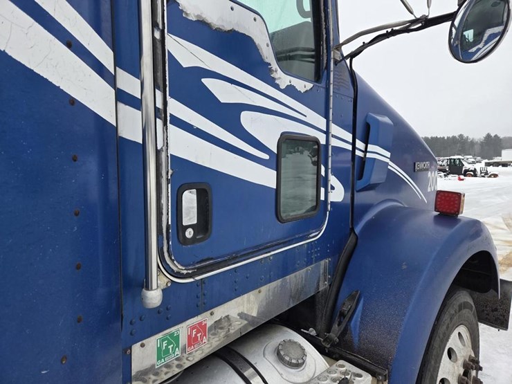 2003-kenworth-t800-image-15