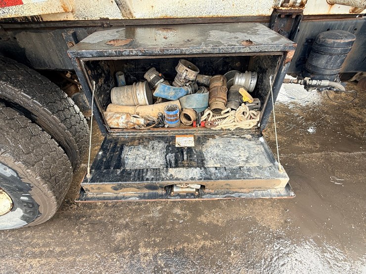 1988-mack-dm690s-image-43