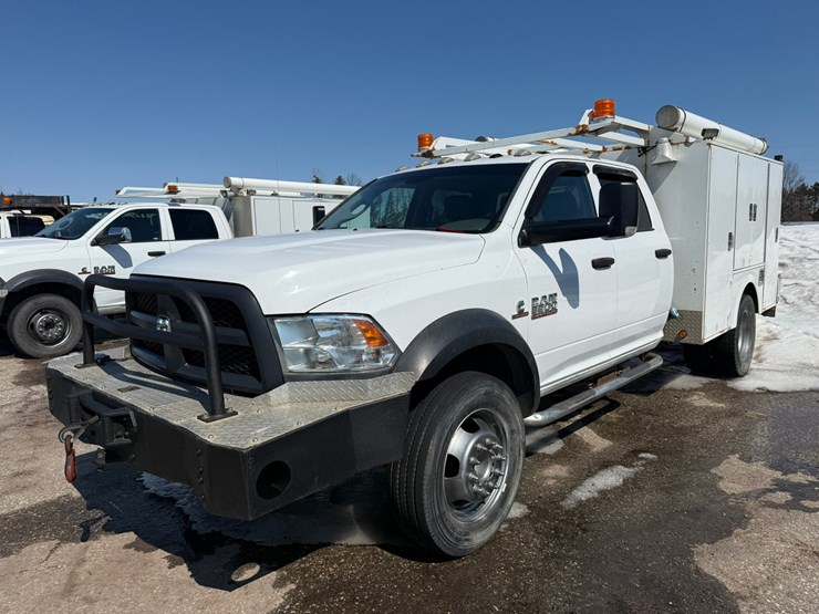 #1061-•-2016-ram-5500-heavy-duty-service-truck-image-1