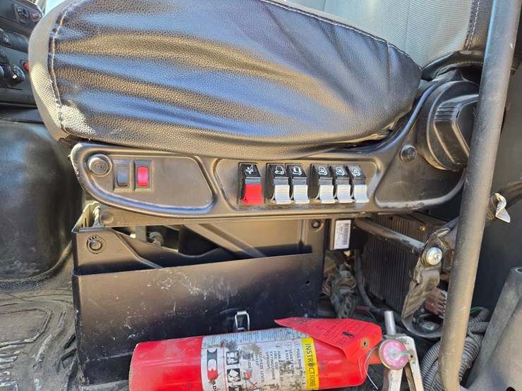 2019-international-hv613-image-83