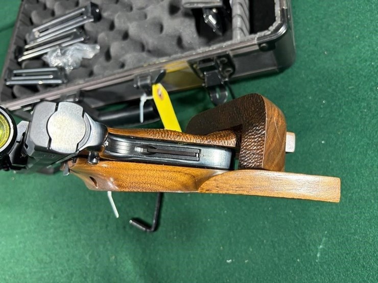 volquartsen-custom-22-lr-pistol-image-12