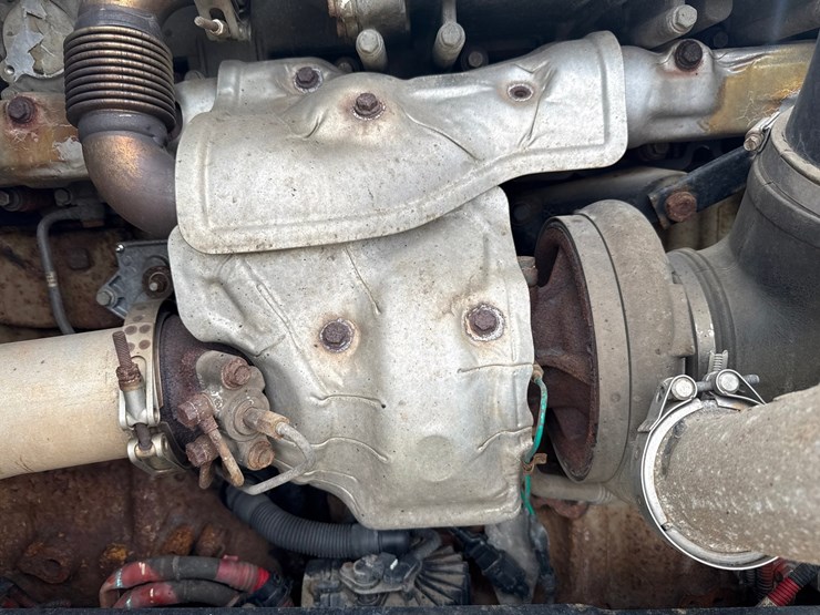 2018-freightliner-122sd-image-26