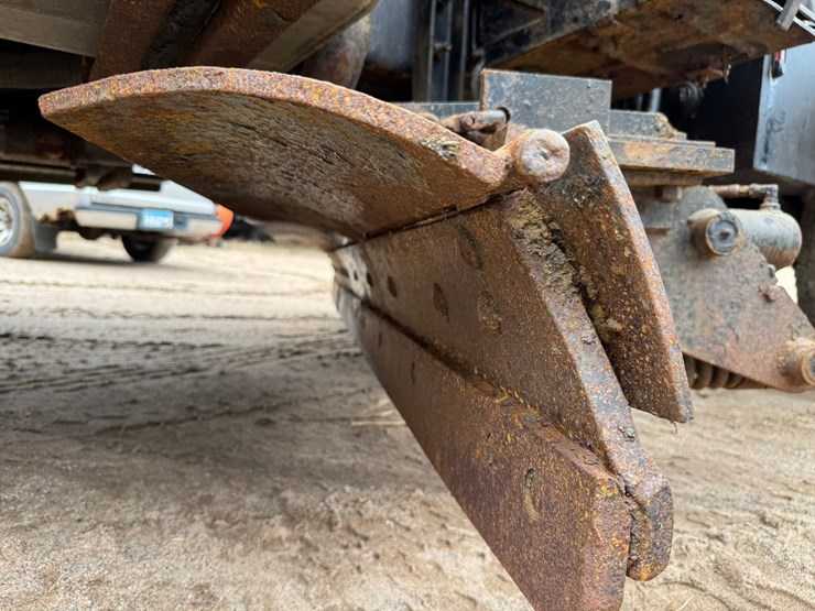 #2168-•-2001-sterling-4x2-snow-plow-truck-image-47