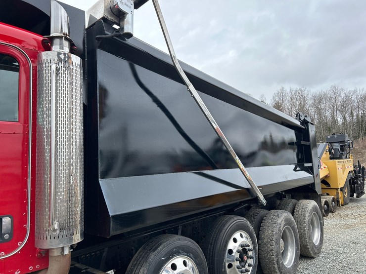 2005-peterbilt-357-image-15