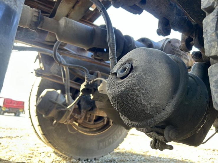 2003-massey-ferguson-8-image-22