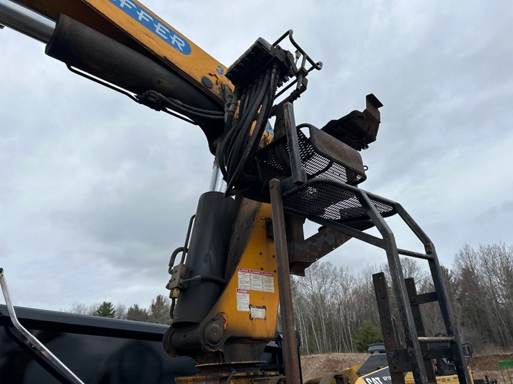 1999-mack-dm688s-image-16