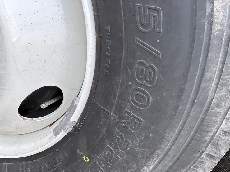 2003-international-7400-image-64