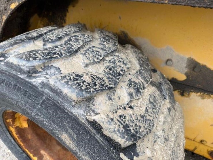 2009-caterpillar-232b2-image-32