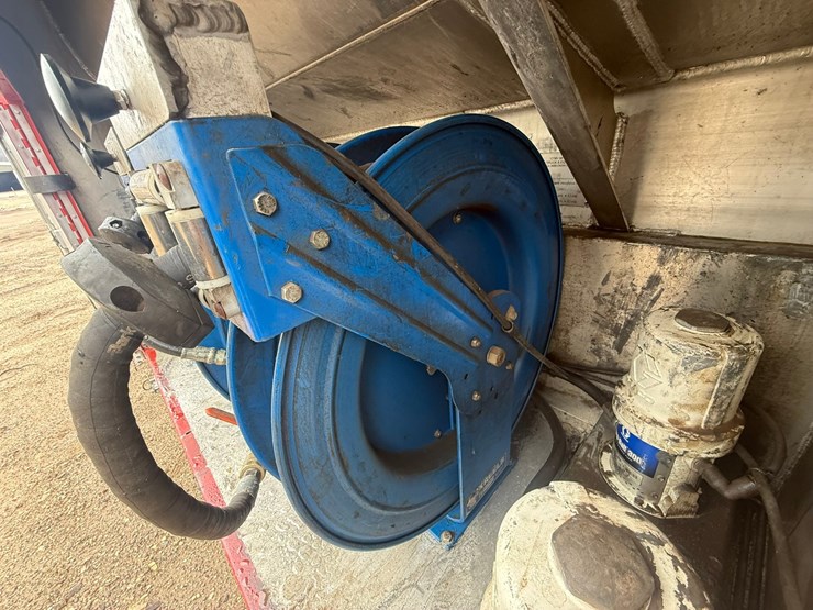 2012-international-7400-image-30