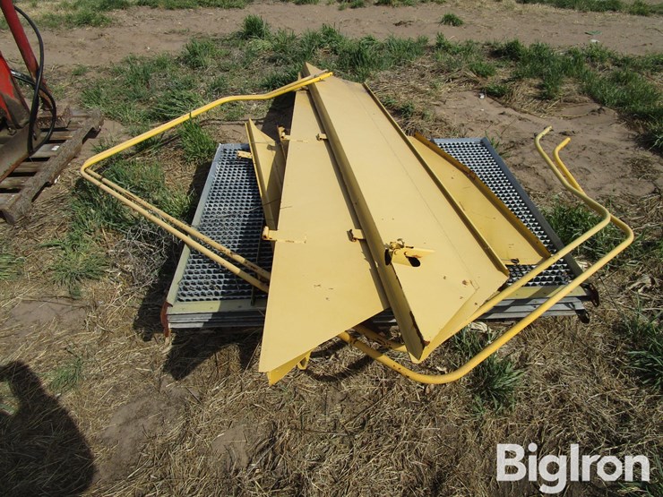 new-holland-tr96-image-2