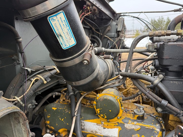 1984-mack-dm492s-image-24