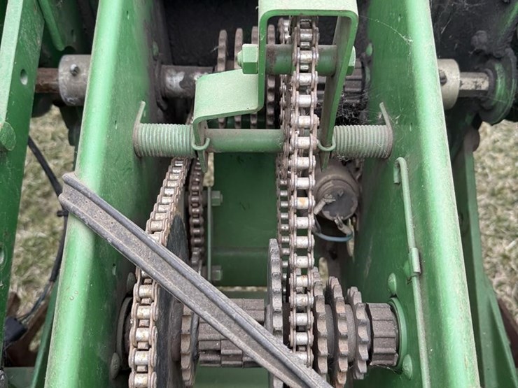 1997-john-deere-1770-image-40