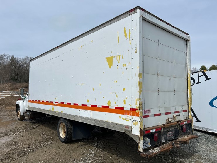 1993-ford-f700-image-3