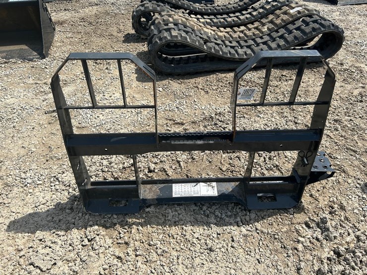 bobcat-pallet-fork-image-3