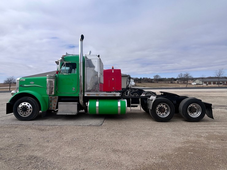 1999-peterbilt-379-image-2