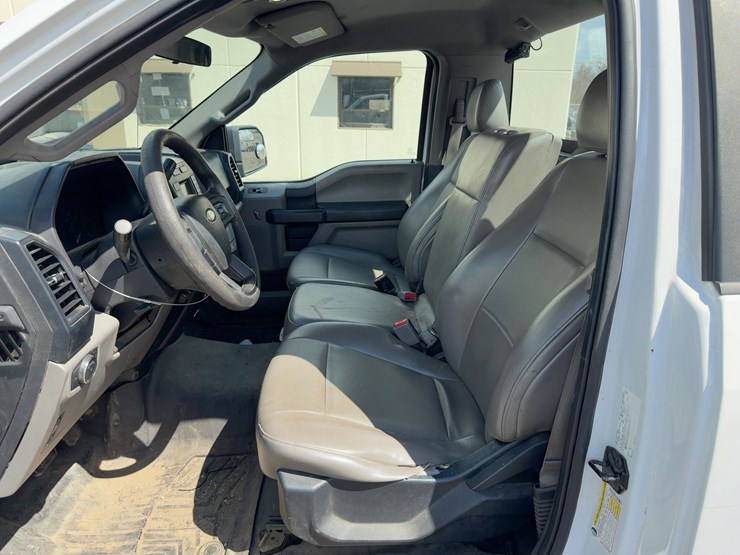 2016-ford-f150-xl-image-16