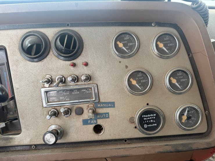 #1113-•-1990-ford-quad-axle-dump-truck-image-48