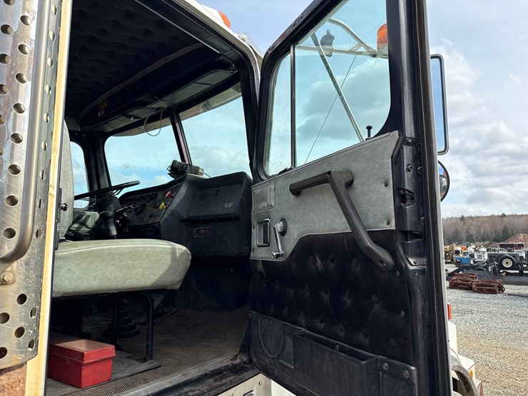 1996-western-star-4964s-image-52