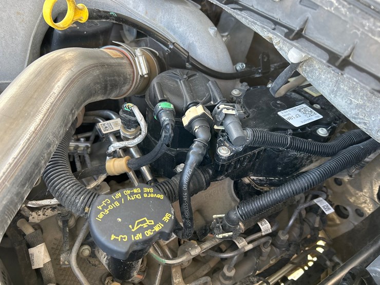 2021-ford-f550-image-55