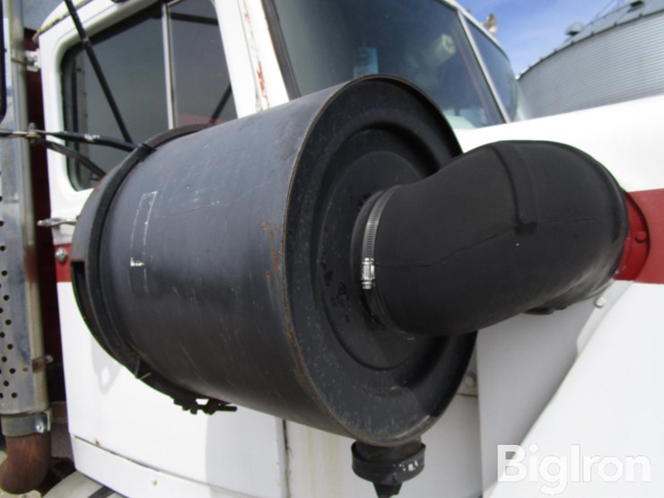 1977-white-road-boss-image-16