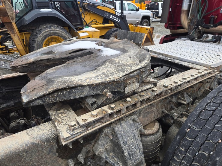 2007-peterbilt-387-image-39