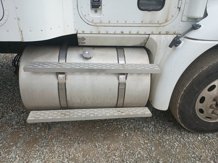 2000-international-9200i-image-15