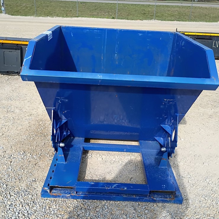 #23939 • Forklift Hopper