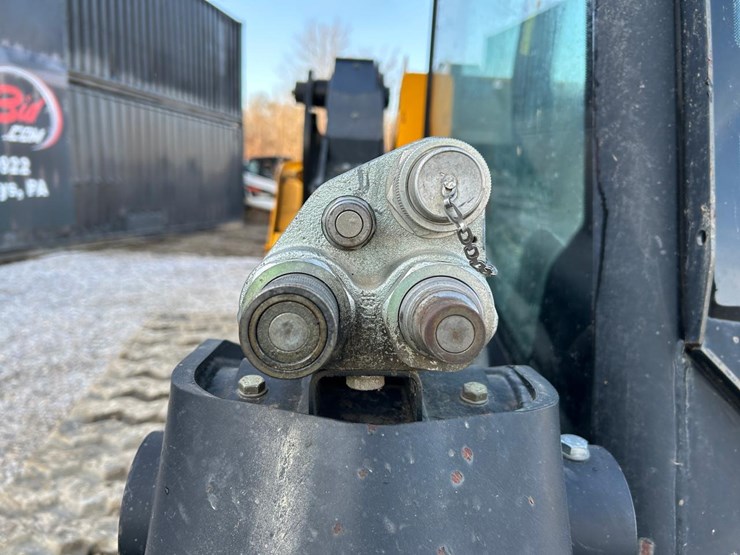 2018-jcb-270t-image-11