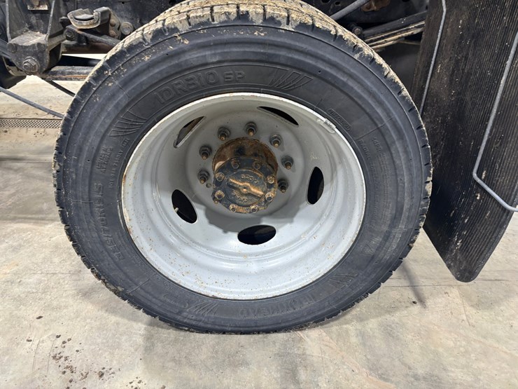 2022-ford-f550-sd-image-88