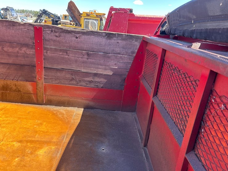 2005-isuzu-nqr-image-18