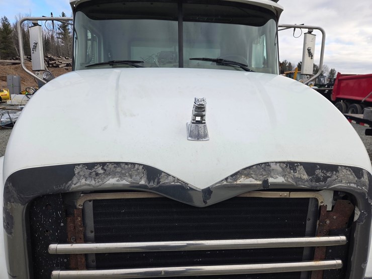 2006-massey-ferguson-8-image-13