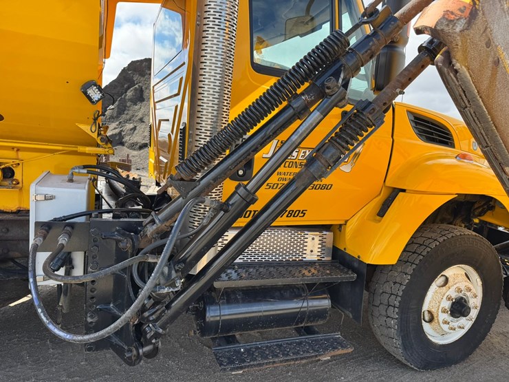 2009-international-workstar-7500-image-22