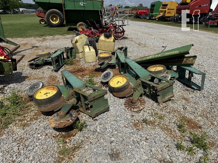 john-deere-7000-image-3