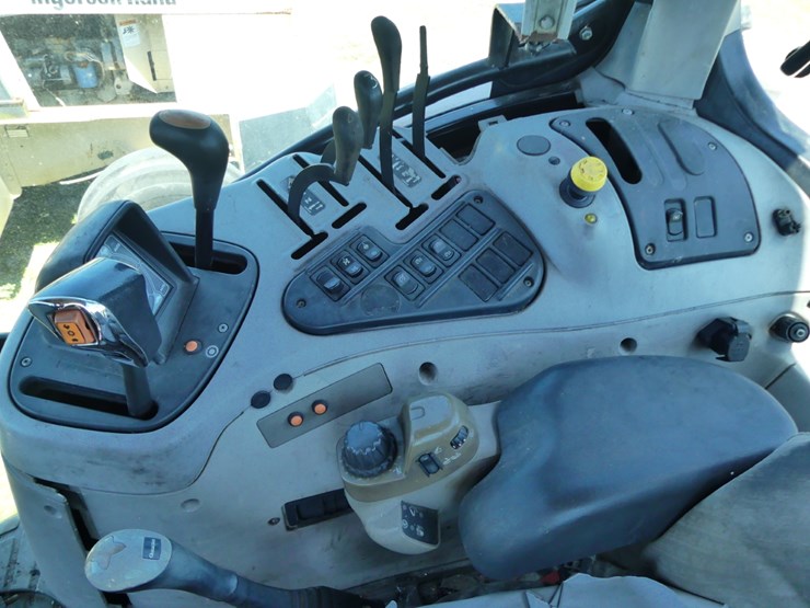 case-ih-mxu135-image-12