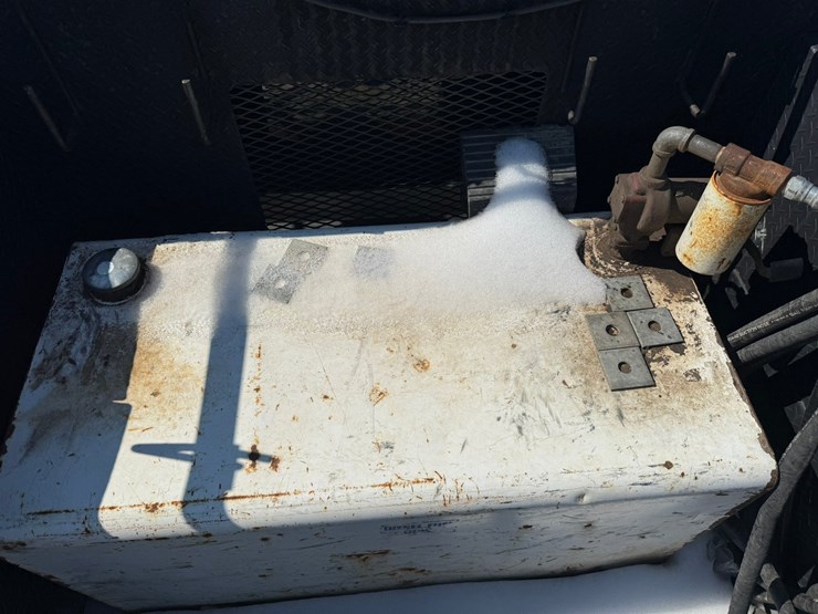 #2047-•-2012-ram-5500-heavy-duty-4x4-service-truck-image-23