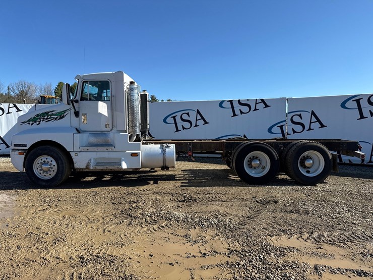 1994-massey-ferguson-8-image-2