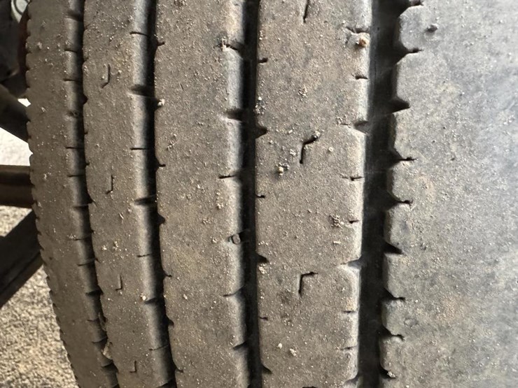 2003-peterbilt-330-image-75