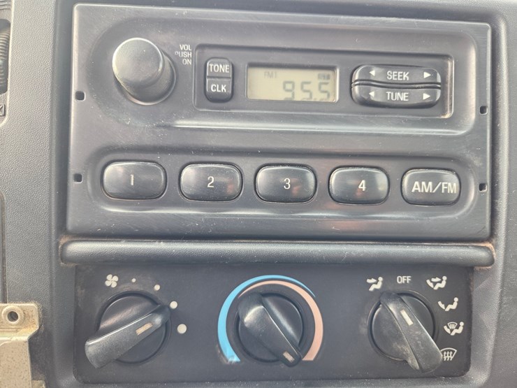 2000-ford-f650-image-61