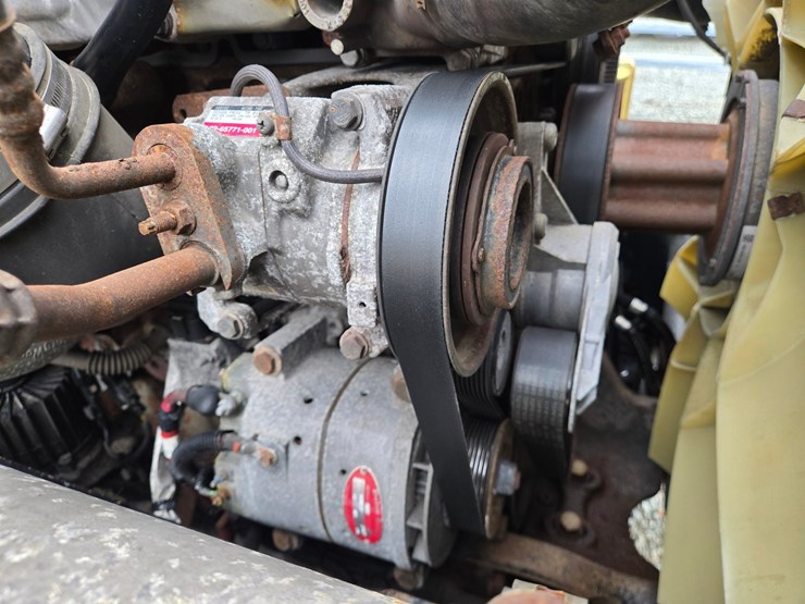 2016-freightliner-cascadia-125-image-47