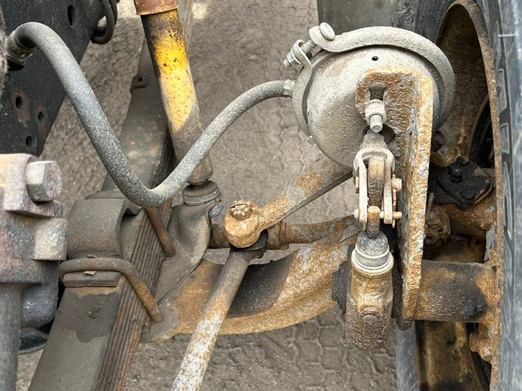 1996-international-4700-image-38