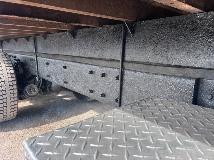 #1679-•-2004-kenworth-flatbed-truck-image-27