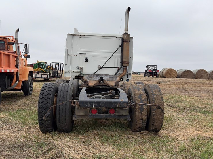 1994-volvo-wia-64t-sleeper-image-5