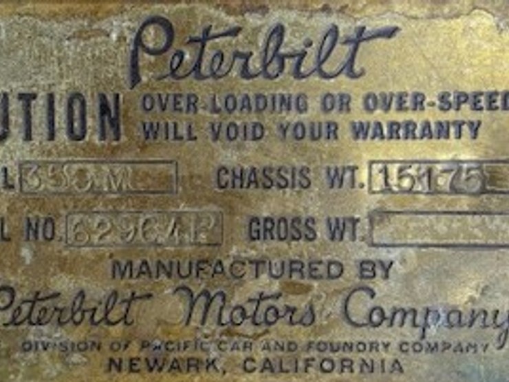 1974-peterbilt-359-image-53