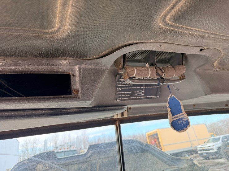 1988-mack-dm690s-image-59