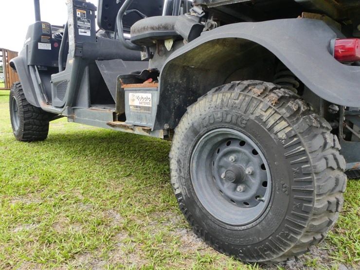 2009-kubota-rtvx1140-image-7