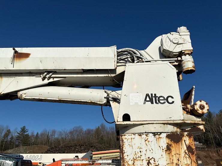 1998-freightliner-fl70-image-35