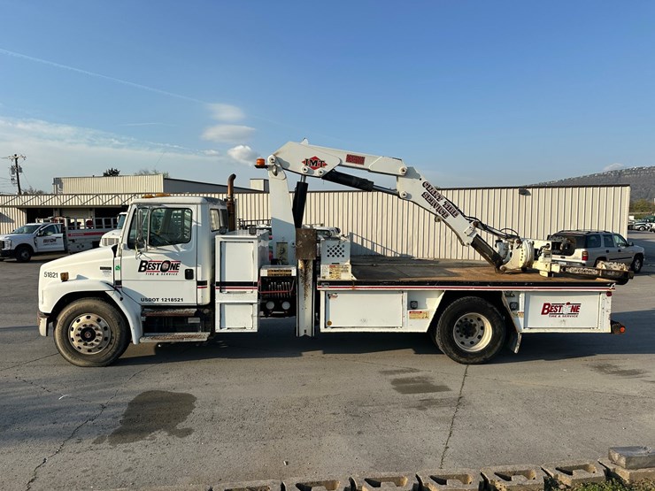 freightliner-fl70-image-2