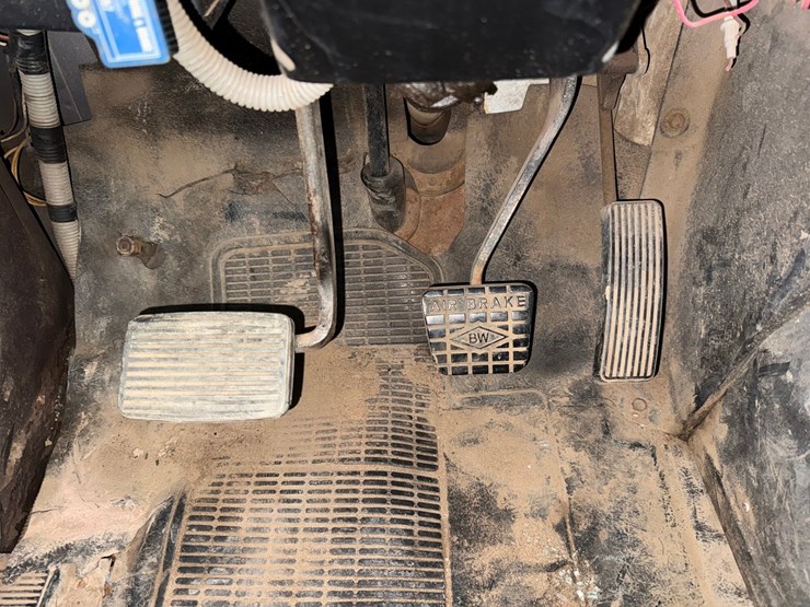 1990-international-4900-image-70