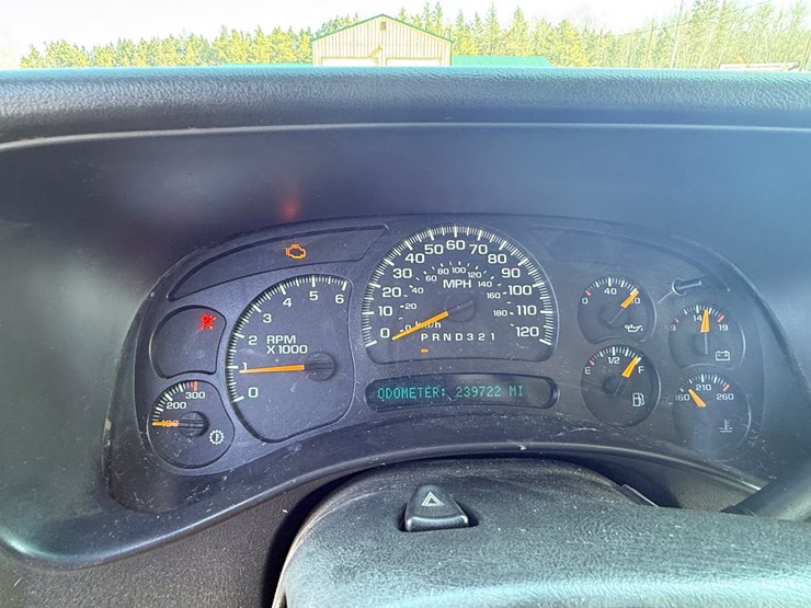 2006-chevrolet-3500hd-image-42