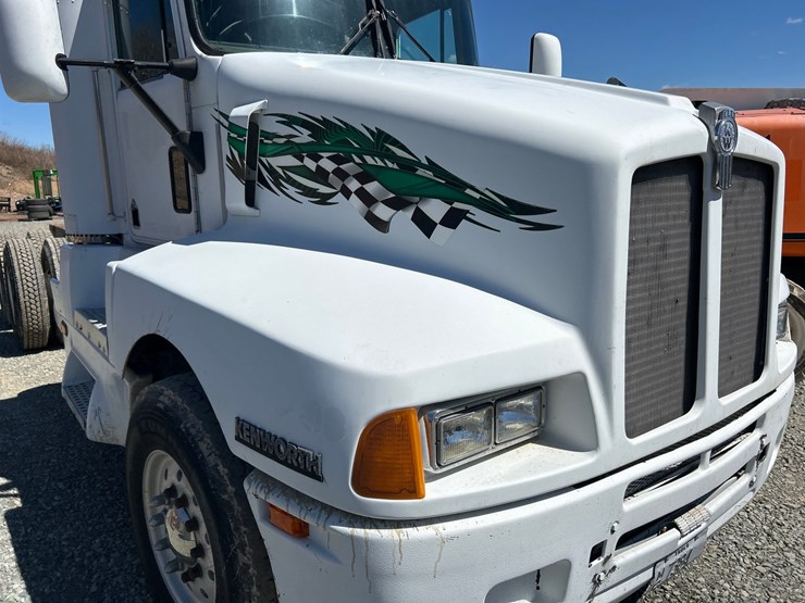 1994-massey-ferguson-8-image-10